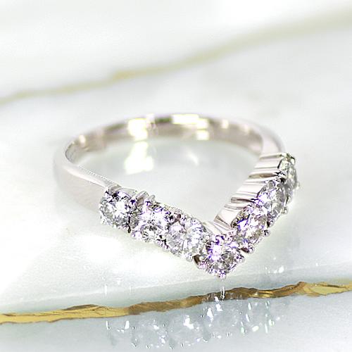 Rakuten - 1.0ct ダイヤモンド 18金ホワイトゴールド V字 リング K18WG 鑑別書