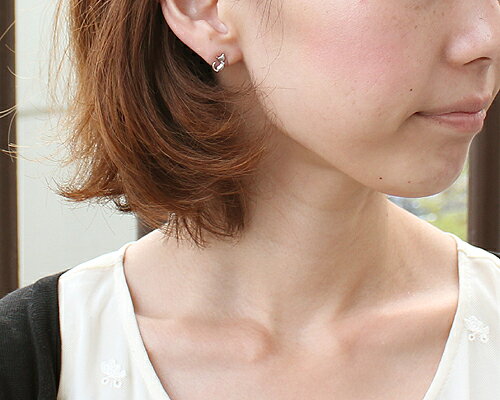 K10 WG 0.02ct ダイヤモンド キャット ピアス