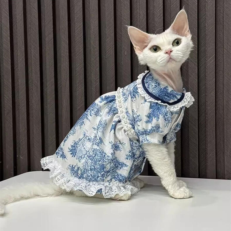 【送料無料】猫服 猫ウェア ペット服 ネコ フランススタイル青花柄猫プリンセスワンピース 真珠飾り付き スフィンクス デボンレックス 姫スカート プリンセススタイル ドレス 柔らかい 弾力性よい 春 夏 秋 通気性よい かわいい 送料無料 青花柄 ワンピース スカート スフィンクス猫 綺麗 お花見 フランススタイル 猫服だけ内容：スカート参考サイズ：画像5に示す素材：コットン 2