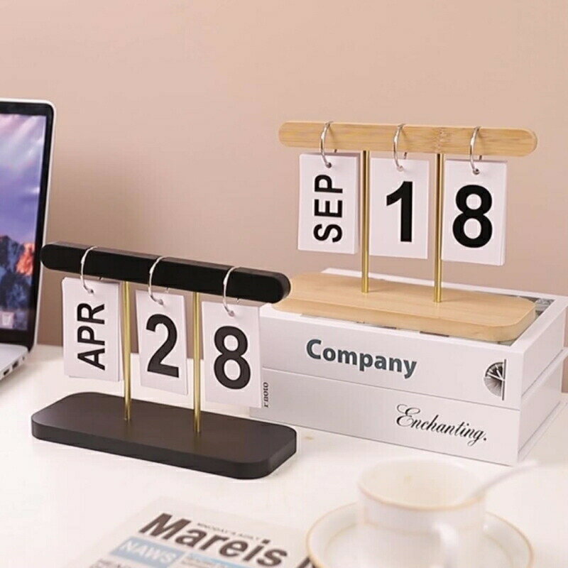 卓上カレンダー 万年カレンダー 木製 机上 黒 白 ナチュラル かわいい おしゃれ 上品 インテリア雑貨 ディスプレイ プレゼント 贈り物 引越し 喫茶店 カフェ 店舗