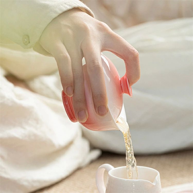 手 磁器 急須 お茶用品 グラデーション ゆかさい 皿 釉下彩 三才 二才 蓋付き茶碗 1個 湯呑み 150ml 湯のみ ポイント10倍!」湯呑