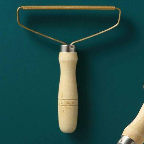 毛玉取り器 毛玉取り 毛玉 クリーナー 手動 服 衣服 生地 リントリムーバー セーター コート 毛糸 大き..