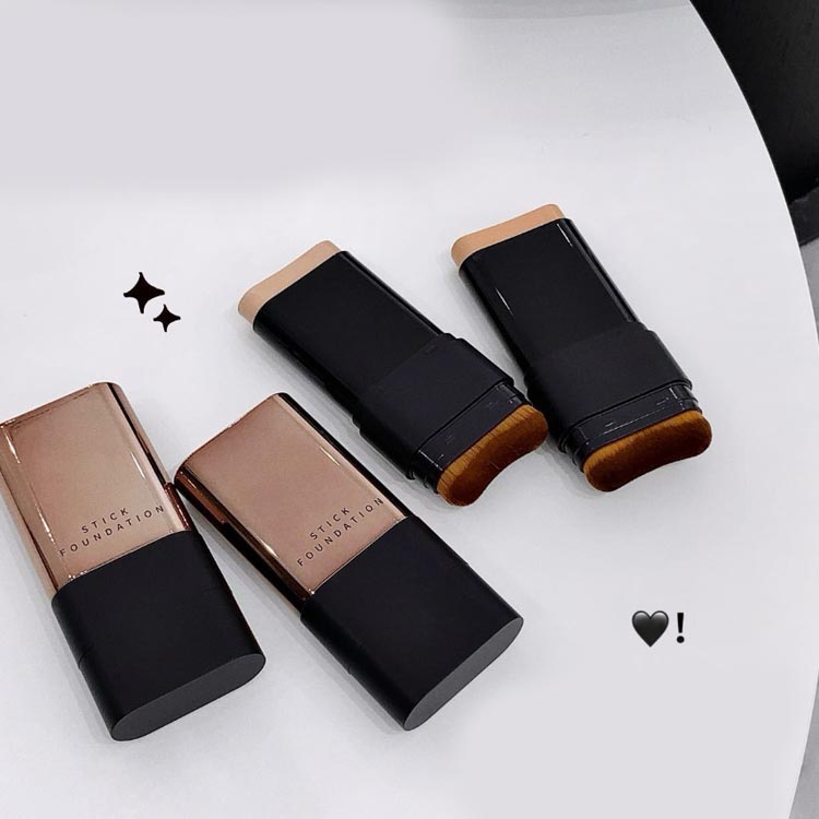 スティックファンデーション 2本セット 簡単 スティックファンデ メイク道具 手が汚れない ファンデーション メイク道具 手軽 携帯用 ベース ブラシ付き 2i...