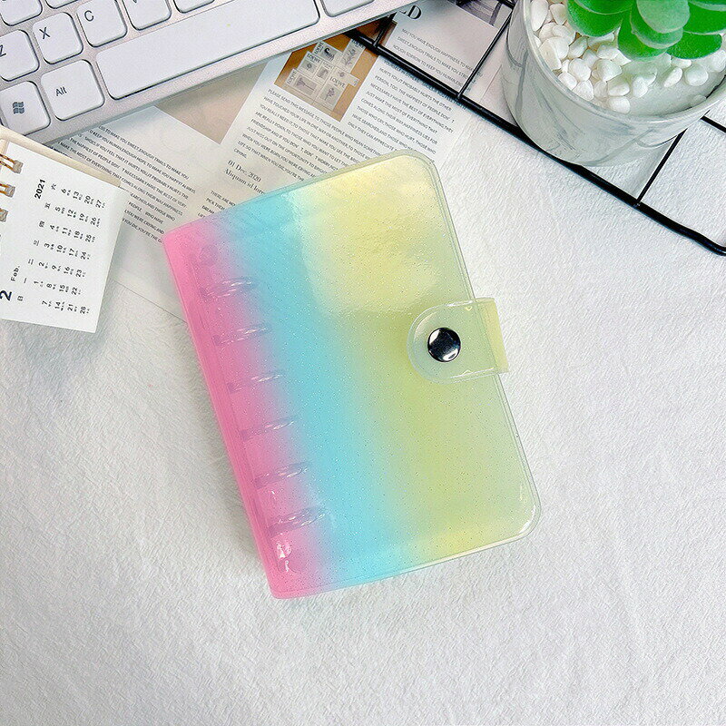 キラキラ輝く シール帳カバー PVCカバー A7 シール収納 クリア手帳 透明バインダー 6穴リング カスタマイズ手帳 DIYデコ ミニ手帳 コンパクト手帳 スケジュール帳 シール帳 推し活 持ち運び便利 防水 ホログラム星柄