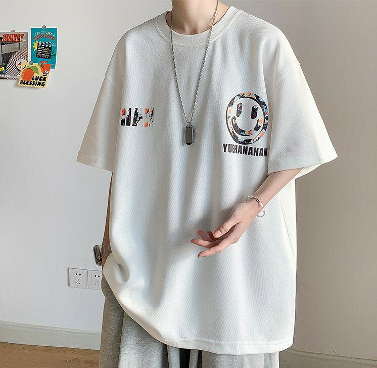 スマイル　Tシャツ　3色　半袖　トップス　カットソー　花柄　フラワー　ロゴ　ニコちゃん　ダンス　衣装　ヒップホップ　HIPHOP　レディース　メンズ　ガールズ　ストリート　個性的　奇抜　白　ホワイト　黒　ブラック　グレー　カラフル　プリント　韓国