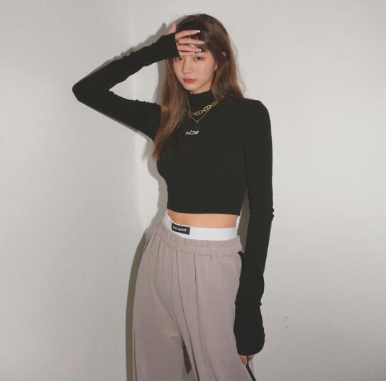 樂天商城 - 長袖　トップス　カットソー　Tシャツ　へそ出し　短め　短い　セクシー　ロゴ　ホワイト　白　黒　シンプル　ダンス　衣装　ヒップホップ　HIPHOP　レディース　　ガールズ　ストリート　個性的　奇抜　大人　韓国