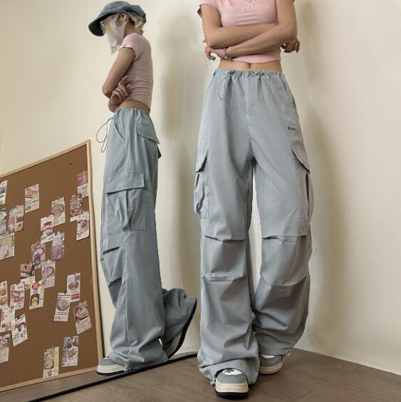カーゴパンツ　パンツ　ズボン　ボトムス　スウェット ロング　ワイド　太い　太め　大きいサイズ　ビッグ　ジャージ 　ゆったり　ハイウエスト　ポケット　ダンス　衣装　ヒップホップ　HIPHOP　レディース　ガールズ　個性的　奇抜　かっこいい