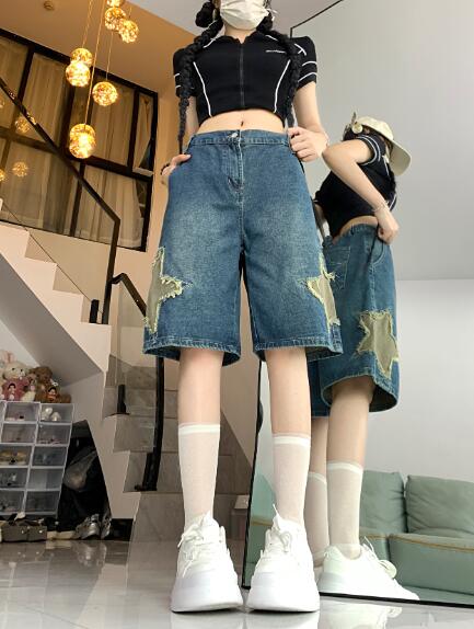 星柄　ワッペン　デニム　ズボン　ボトムス　パンツ　ジーンズ　ジーパン　半ズボン　膝上　ワイド　太い　シンプル　ダンス　衣装　ヒップホップ　HIPHOP　レディース　ガールズ　ストリート　奇抜　派手　韓国　ビッグ　大きいサイズ(4.0)