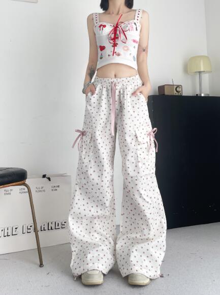 乐天商城 - ♪S~L展開♪リボン　花柄　カーゴパンツ　パンツ　ズボン　ボトムス　スウェット ロング　ワイド　太い　太め　大きいサイズ　ビッグ　ゆったり　ハイウエスト　ポケット　ダンス　裾絞り　衣装　ヒップホップ　HIPHOP　レディース　ガールズ　個性的　奇抜　かっこいい