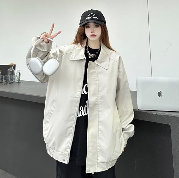 乐天商城 - ♪M~XL展開♪フェイクレザー スタジャン　ベースボールジャケット　韓国系ファッション アウター　ブルゾン　ジャケット　ジャンパー　シンプル　レザー　ビッグ　大きいサイズ　ヒップホップ　HIPHOP　レディース　メンズ　ガールズ