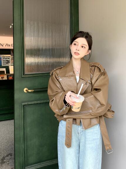 樂天商城 - ♪S~L展開♪フェイクレザー スタジャン　ベースボールジャケット　韓国系ファッション アウター　ブルゾン　ジャケット　ジャンパー　シンプル　レザー　ビッグ　大きいサイズ　ヒップホップ　HIPHOP　レディース　メンズ　ガールズ
