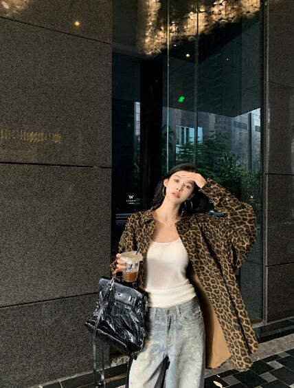 樂天商城 - ヒョウ柄　長袖　トップス ジャケット アウター　長め　ビッグシルエット ゆめかわいい 奇抜 派手 ダンス 衣装 ヒップホップ コスチューム　 大きいサイズ 個性的 服 原宿系　レディース　ガールズ　 きれいめ
