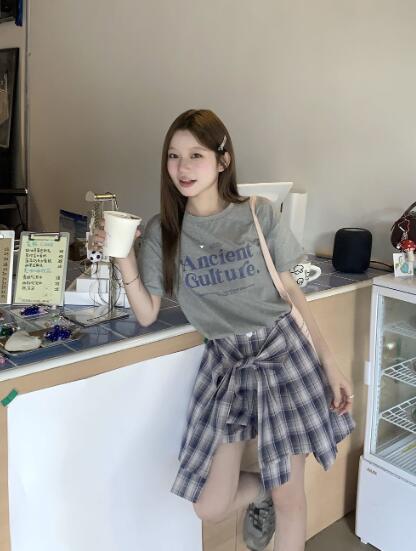 運動 - ロゴ　半袖　トップス　カットソー　Tシャツ　短い　短め　シンプル　レディース　ガールズ　ストリート　個性的　奇抜　韓国　おしゃれ　可愛い
