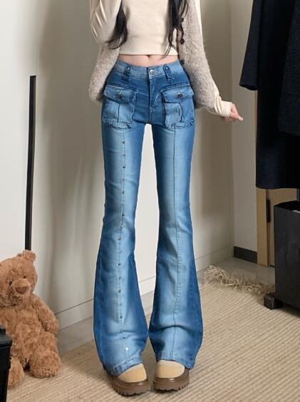 乐天商城 - フレアデニムパンツ レディース ジーンズ デニム パンツ ジーパン ボトムス 長ズボン 着痩せ 細見え きれいめ スタッズ 美脚 美尻 脚長 個性的 韓国ファッション