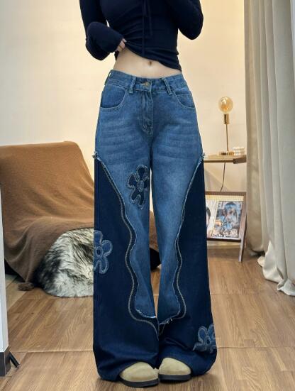 乐天商城 - デニムパンツ レディース ワイドパンツ 大きい ジーンズ デニム パンツ ジーパンボトムス 長ズボン 着痩せ きれいめ ワイド 太い 太め フラワー ワッペン 切り替え 美脚 脚長 個性的 かっこいい 韓国ファッション