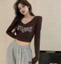 全3色 Tシャツ カットソー 長袖 ショート丈 切り替え スリム Vネック LOGO ロゴ 英字 原宿系ファッション 韓国風 ダンス衣装 POP カワ 個性 奇抜 かわいい 青文字系 トップス レディース 女