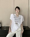 全3色 ♪3色展開♪レトロ プリント Vネック Tシャツ 半袖 五分袖 トップス カットソー ブラック 黒 ホワイト 白 グレー ダンス 衣装 ヒップホップ ...