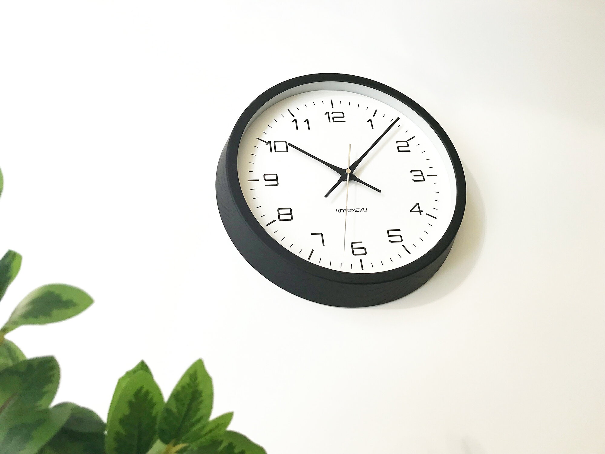 KATOMOKU muku clock 11 ブラック km-94BS SKP 掛け時計 連続秒針 名入れ対応品 [2]