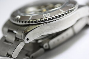 エイジング加工を施したヴィンテージ・デザインVAGUEWATCHCo.ヴァーグ・ウォッチ・カンパニーGLYFAD自動巻き腕時計100m防水送料無料GF-L-001