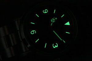 ヴィンテージ・デザインのVAGUEWATCHCo.ヴァーグ・ウォッチ・カンパニーEvery-Oneエブリワン自動巻き腕時計エヴリィワン34ミリ小さめサイズ男女兼用日本製グラデションダイアル・ブラウン