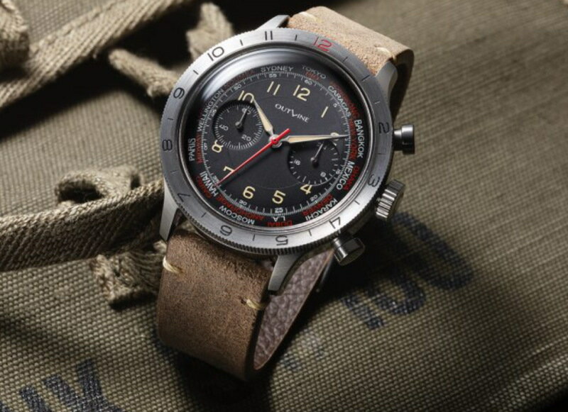 OUTLINE アウトライン パイロットクロノ 20th リミテッド クォーツ腕時計 メンズウォッチ 男性用腕時計 ビンテージ・デザイン クロノグラフ