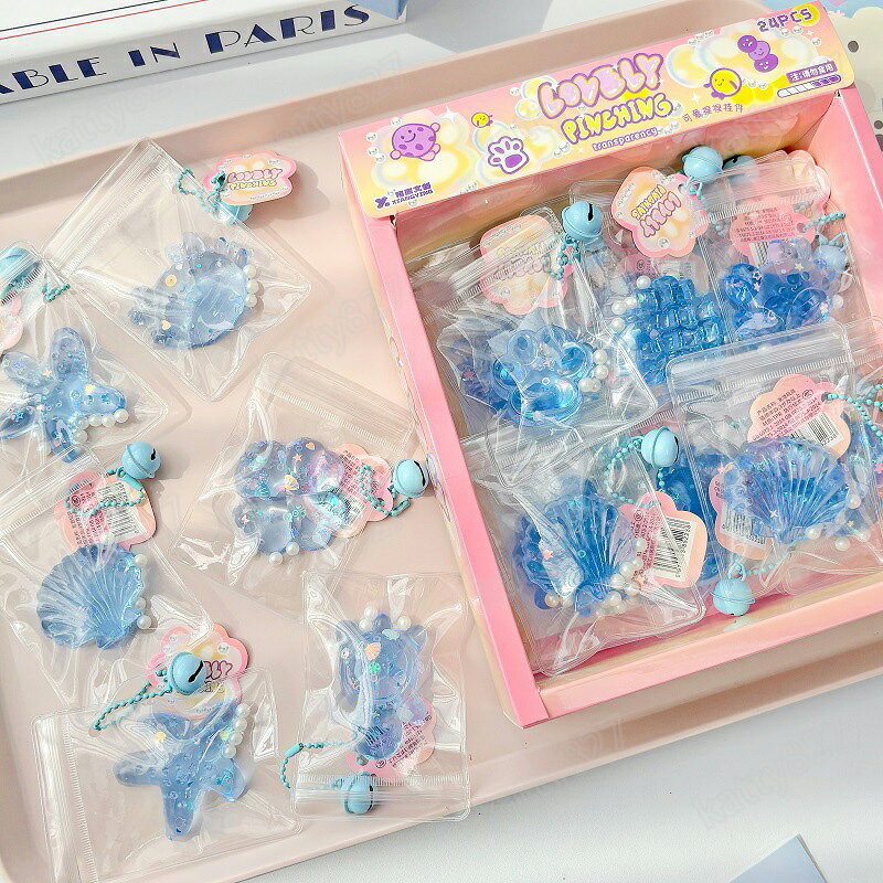 【 24個入】スクイーズ 水感 25種類 詰め合わせ ストレス解消 ぷにぷに触感 クイーズおもちゃ もちもち 癒し 減圧 握る 動物 ベーカリー ブレッド 低反発 触感いい 大人気 可愛い 減圧グッズ ソフト感覚 弾力性抜群 ケース付き おしゃれ 子供 大人 男の子 女の子 ギフト kattty-10002653 katty827 サンプル画像3
