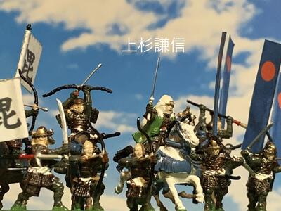 [完成品] 上杉謙信 +家臣3体　4体セット　合戦 ジオラマ　戦国武将　毘沙門天　フィギュア　プラモデル　春日山城　時代模型　1/72サイズ