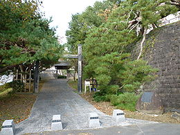 [完成品] 寺池城・登米要害（登米市登米町寺池桜小路）日本の城　お城のジオラマ模型　プラモデル　城郭模型 宮城の城 ★★サイズ　コレクションケース244×244×261mm ★参考画像は「余湖くんのホームページ」よりの縄張り図ですが、ケース内で作れる範囲でお作りします。作れない範囲も発生しますのでご了承下さい。(目安：ジオラマ200×200mm 　この範囲で出来る屋敷などは造りこみます。)　★この作品はコレクションケースの土台に直接ジオラマを製作しますのでコレクションケースとジオラマが一体化しております。 ★ 製作期間は約30日ほど掛かります。 ★お好きな季節(春夏秋冬)がお選び頂けます。 2