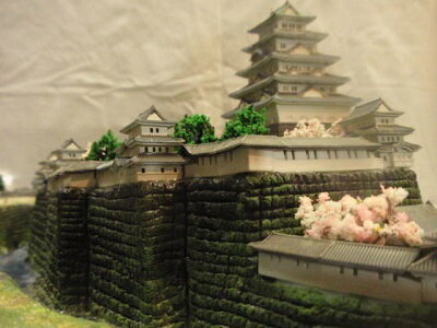 ［完成品］大阪城　徳川時代天守閣　（大阪府大阪市東区）　ケース付き　ミニサイズ　日本100名城　日本の城　お城　ジオラマ　模型　プラモデル　城郭模型