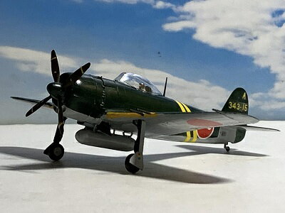 Rakuten - [完成品]　日本海軍機　紫電改　川西 N1K2-J 局地戦闘機 1/72　集めるWW2大戦機シリーズ　模型　プラモデル