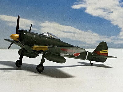 Rakuten - [完成品]　日本陸軍機 隼二型乙 戦闘機 中島キー43-II 一式戦　1/72　集めるWW2大戦機シリーズ　模型　プラモデル