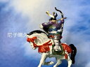 [完成品] 尼子晴久 1体　合戦 ジオラマ　戦国武将　フィギュア　プラモデル　月山富田城　時代模型　1/72サイズ 動かせる!★ 週末はひと合戦しょう!!動かせる! 合戦ジオラマ 戦国武将1体★画像の作品はサンプル品ですので製作依頼品と全く同じではありませんがイメージ画像としてご覧下さい。(画像はイメージサンプルの為、兵隊の数が違います)★兵隊の武器については指定出来ません。★兵隊の足にマグネットテープを取付てますので、好きな角度や配置の微調整も可能となりました。★また本シリーズは他の作品との合戦の戦闘シーンなどの演出も出来ます。(但し、頻繁に動かしますと塗装の剥がれや破損の可能性が高まりますのでご了承ください。また足元のマグネットテープの剥がれの際は申し訳ありませんがご自身で瞬間接着剤等でお直しの点ご了承ください。)★製作期間は約30日ほど掛かります。お急ぎの場合はご相談ください 2