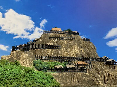 [完成品] 清水山城（高島市新旭町熊野本）　　ケース付き　ミニサイズ　日本の城　...