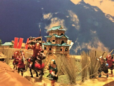 [完成品]　関ケ原の戦い　大垣城　ケース付き　ミニサイズ　続日本100名城　日本の城　お城　ジオラマ　模型　プラモデル　城郭模型