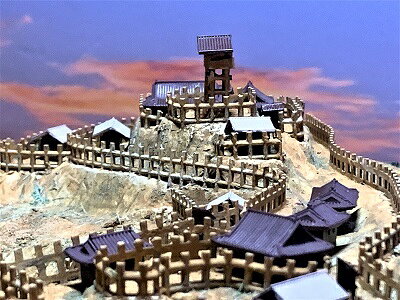 お城のジオラマ鍬匠甲冑屋の[完成品］近江　田部山城　A4サイズ　　日本の城　お城　ジオラマ　模型　プラモデル　城郭模型　滋賀県の城｜アングル2