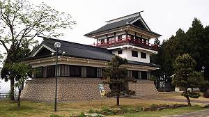 [完成品] 舟見城（入善町舟見自然公園）　日本の城　お城のジオラマ模型　プラモデル　城郭模型