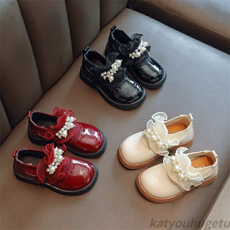 商品：子供 フォーマルシューズ 生産国：中国 結婚式のドレスシューズやピアノの発表会、 入園式や卒園式などのおめかしの場面にちょっとしたお出かけにもぴったりです。 子供ドレスはもちろんワンピース、 フォーマルスーツなど子供服とも相性抜群です...