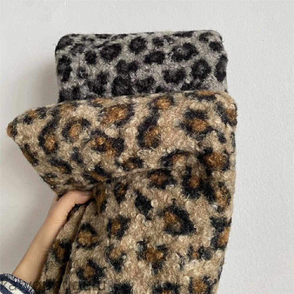 【送料無料】150cm幅 90cm単位 生地 布 布地 きじ ぬの 手作り生地 裁縫 DIY用生地 秋冬用生地 プリント 起毛加工 梳毛織物