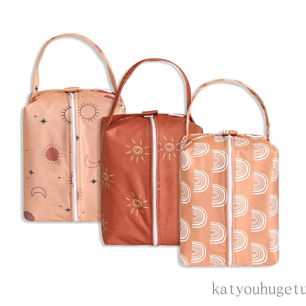 【送料無料】オムツポーチ ママポーチ 出産祝 かわいい お食事ポーチ はっ水 バックインバック 大容量 ..