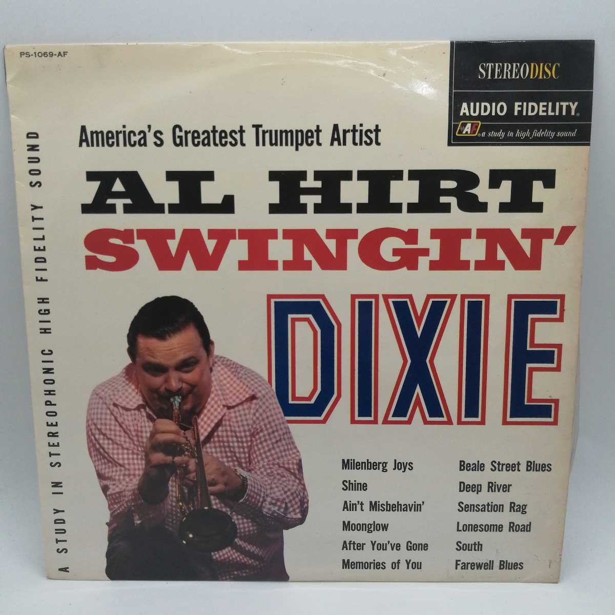 商品について ※商品は画像にあるものがすべてとなります。【仕様】 　タイプ：LP AL HIRT SWINGIN' DIXIE ジャズ レコード 【状態】　　古いものになるため、ジャケットなどに汚れ・ダメージがみられる場合があります。