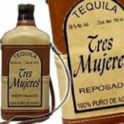 トレスムヘレス レポサド テキーラ 皮ボトル 700ml 38度 正規品 100%ブルーアガベ Tres Mujeres Reposado Tequila テキーラ ゴールド メキシコ産 Mexico kawahc