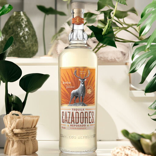 カサドレス レポサド テキーラ 700ml 40度 Cazadores Reposado Tequila メキシコ産 ハイランド ハリスコ州 ロスアルトス ブルー アガヴェ 100% 炭水化物0 砂糖0 NOM 1487 モーツァルトの流れる醗酵室 Mexico Mexicanos kawahc ※特売期間おひとり様1本限り カサドレス レポサド テキーラ 700ml 40度 Cazadores Reposado Tequila メキシコ産 ハイランド ハリスコ州 ロスアルトス ブルー アガヴェ 100% 炭水化物0 砂糖0 NOM 1487 モーツァルトの流れる醗酵室 Mexico Mexicanos kawahc ※特売期間おひとり様1本限り