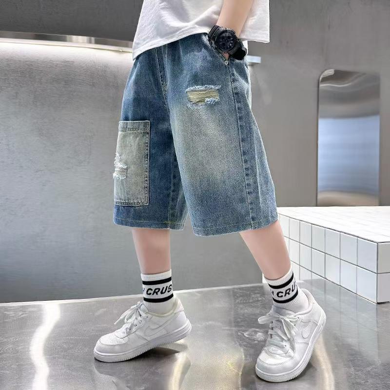商品説明素材綿、他カラー 写真参考&nbsp;サイズ サイズ(cm): 120 ズボン丈約52、ウエスト約50、ヒップ約82、おすすめ身長110-120cm 130 ズボン丈約54、ウエスト約50、ヒップ約86、おすすめ身長120-128cm 140 ズボン丈約56、ウエスト約54、ヒップ約90、おすすめ身長128-135cm 150 ズボン丈約58、ウエスト約56、ヒップ約94、おすすめ身長135-145cm 160 ズボン丈約60、ウエスト約58、ヒップ約98、おすすめ身長145-152cm 170 ズボン丈約62、ウエスト約60、ヒップ約102、おすすめ身長152-160cm ※計測に付きましては手測りとなりますので 若干の誤差はご了承ください注意1.こちらは海外輸入品です2.モニターの都合上、掲載写真と実際の色が異なる場合がございます。 3.生地の特性上、やや匂いが強く感じられるものもございます。 4.機械による生産の為、生地の継ぎ目の若干のズレやほつれなど、形やサイズに多少の誤差が生じる場合がございます。また、混紡繊維によって生地の織りに他繊維が混紡している場合もございますが品質上の問題はございません。 5.サイズ詳細等の測り方はスタッフ間で統一、徹底はしておりますが、実寸は商品によって若干の誤差(3cm〜5cm )がある場合がございますので、予めご了承ください。 6.同じ商品でも“生産時期”や“カラー“により形やサイズに多少の“誤差“が生じる場合もございます。詳しくは商品画像や実寸サイズにてご確認くださいませ。 7.簡易梱包封筒に入れただけの梱包で、輸送により商品到着後、包装や商品説明がしわつく場合があります。 8.こちらは海外輸入品になりますので、多少の細かな汚れやシワ糸のほつれなどがらある場合がございます。その他 大量受注（数十着〜数百着単位）もお受け致しますので、詳しい在庫状況と納期状況など一度ご連絡下さい。