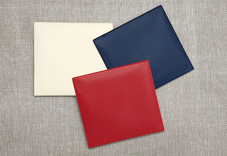 抗菌マスクポーチ ミニサイズ マスクケース マルチケース 日本製 国産 持ち運び 折りたたみ 立体マスク 3Dマスク 布マスク コンパクト 携帯用 仮置き 通勤 通学 ギフト プレゼント ベージュ 赤 紺【送料無料】