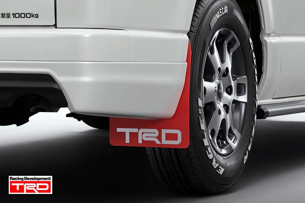  TRD マッドフラップ (レッド)　品番： MS328-26001　前後セット 泥除け マッドガード　(TRD PERFORMANCE PARTS 正規品) ※送料無料 (沖縄県および離島は除く)