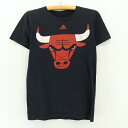 2000sアディダス製NBAブルズプリントTシャツ★アメリカ古着アメカジ古着メンズ古着中古ユーズドXSサイズSサイズ黒ブラックバスケTシャツ