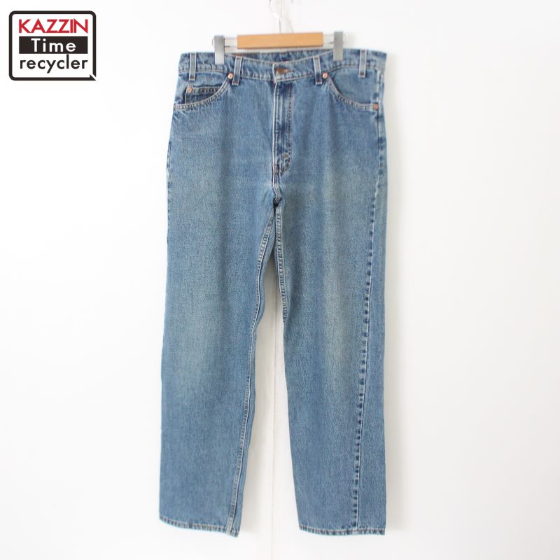 90s USA製 ヴィンテージ リーバイス Levi's 550 デニムパンツ 古着 ★ メンズ Lサイズ相当 ブルーCondition 状態コンディション追記全体 : スレ・色あせ前身頃 : 汚れ後身頃 : 汚れ裾 : ダメージ※記載しきれない微細な汚れやダメージがある場合がございます。あくまで古着であるということを理解頂いたうえ、ご検討くださいませ。Detail 詳細年代90年代 90s ブランドリーバイス Levi's 生産国アメリカ USA製 カラーブルー素材コットンジッパーYKKコメント1997年製Size サイズサイズ表記詳細W36 L32着用感メンズLサイズ相当実寸ウエスト : 44cm(35インチ相当)わたり幅 : 32 cm股上 : 31cm股下 : 79cm（31インチ相当）裾幅 : 21 cm※丁寧に計測していますが若干の誤差はご了承下さい。※採寸は弊社独自の場所で計測しております。※特に着丈に関しましては、前身頃襟元よりの計測となっておりますのでご注意ください。 詳しくはサイズガイドをご覧ください。→→メンズ デニムパンツの他の商品を見る→→リーバイスの他の商品を見る"