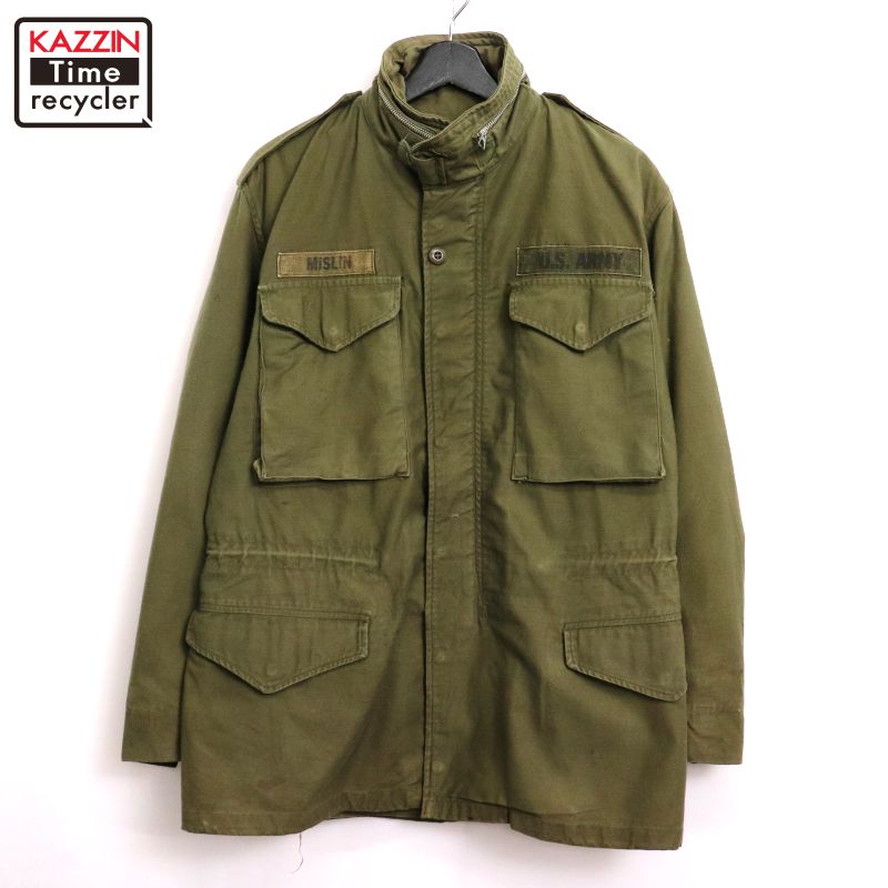 【中古】60s USA製 ヴィンテージ U.S.ARMY M-65 2nd ミリタリージャケット 古着 メンズ Lサイズ相当 オリーブグリーンCondition 状態コンディション追記全体 : 汚れ・スレ・色あせ前身頃 : 小キズ※記載しきれない微細な汚れやダメージがある場合がございます。あくまで古着であるということを理解頂いたうえ、ご検討くださいませ。Detail 詳細年代60年代 60s ブランドU.S.ARMY生産国アメリカ USA製 カラーオリーブグリーン素材コットンジッパーCONMAR刺繍ワッペン機能腹部ドローコード・フード内蔵型Size サイズ着用感メンズLサイズ相当実寸肩幅 : 47 cm 身幅 : 55 cm 着丈 : 76 cm袖丈 : 61 cm ※丁寧に計測していますが若干の誤差はご了承下さい。※採寸は弊社独自の場所で計測しております。※特に着丈に関しましては、前身頃襟元よりの計測となっておりますのでご注意ください。 詳しくはサイズガイドをご覧ください。→→メンズ ミリタリージャケットの他の商品を見る