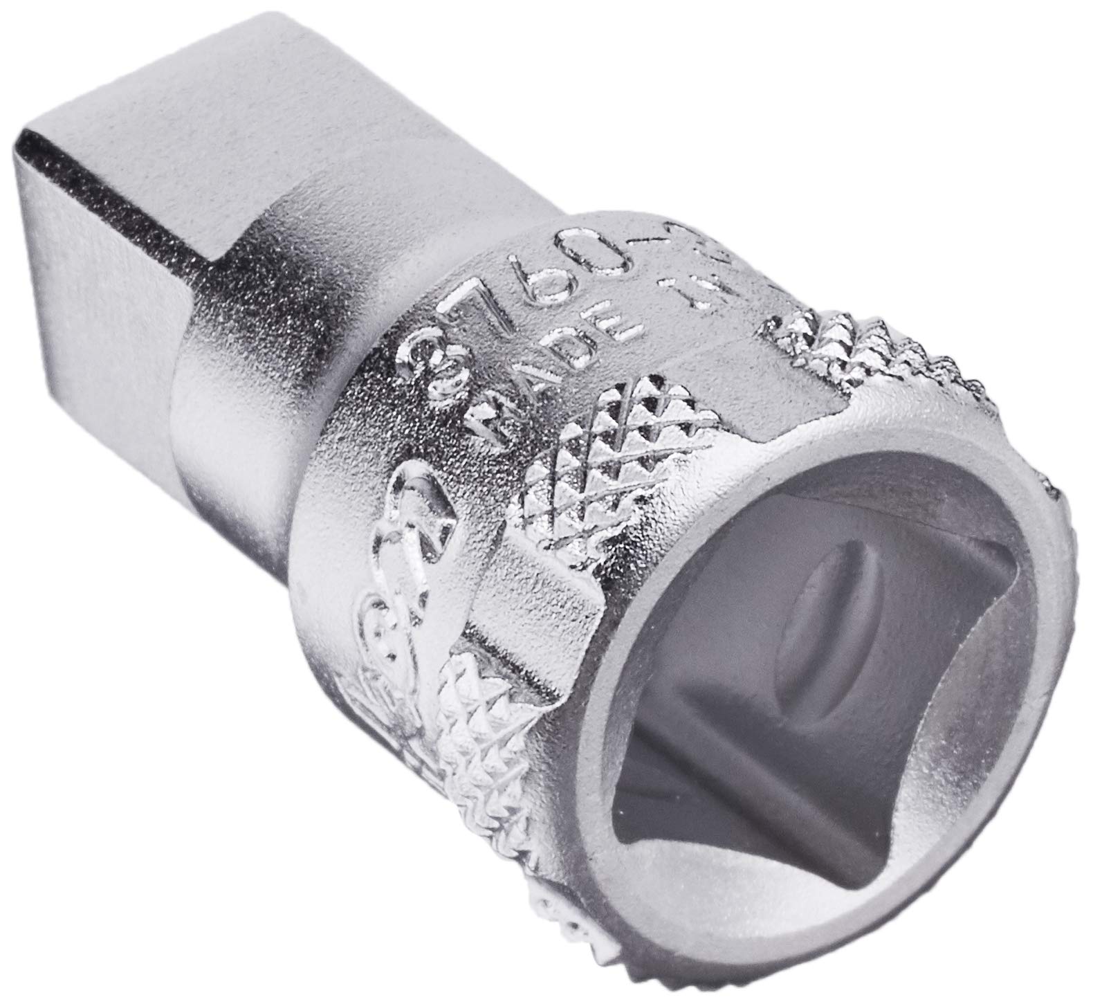 ・差込角:3/8インチ (9.5mm) ・全長:32mm ・外径(D):18mm ・重量:27g