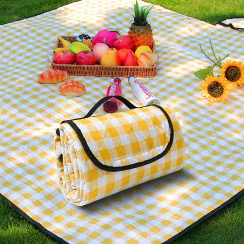 レジャーシート ピクニックシート コンパクト 厚手 140/150/200x200cm 折りたたみ（約13*20cm) 2～8人..